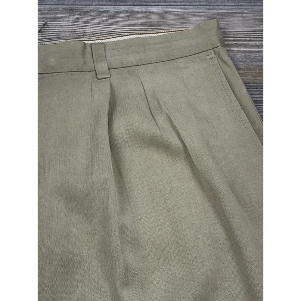 Tommy Bahama Silk‎ Blend Beige Pleated Shorts Size 40 Golf Resort Wear Preppy